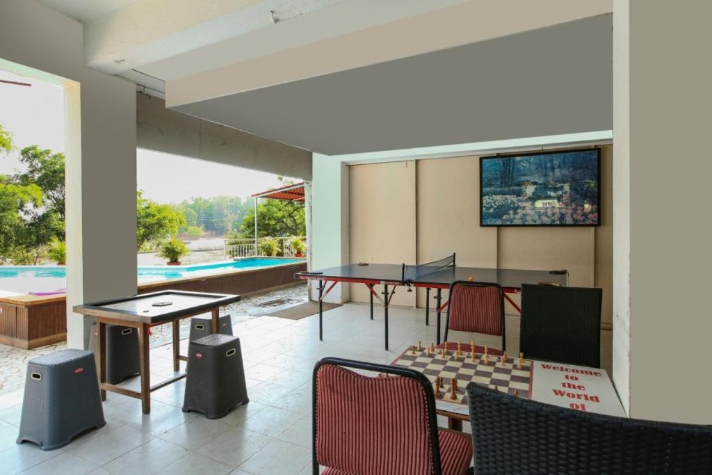 Lake View Resort Lonavala Ngoại thất bức ảnh